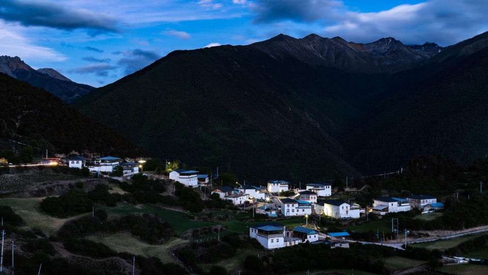 呆那山文旅度假小镇推广策略提报 #项目入市#